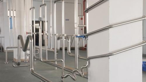 304不銹鋼膨脹節(jié)的作用：性能與應(yīng)用全解剖